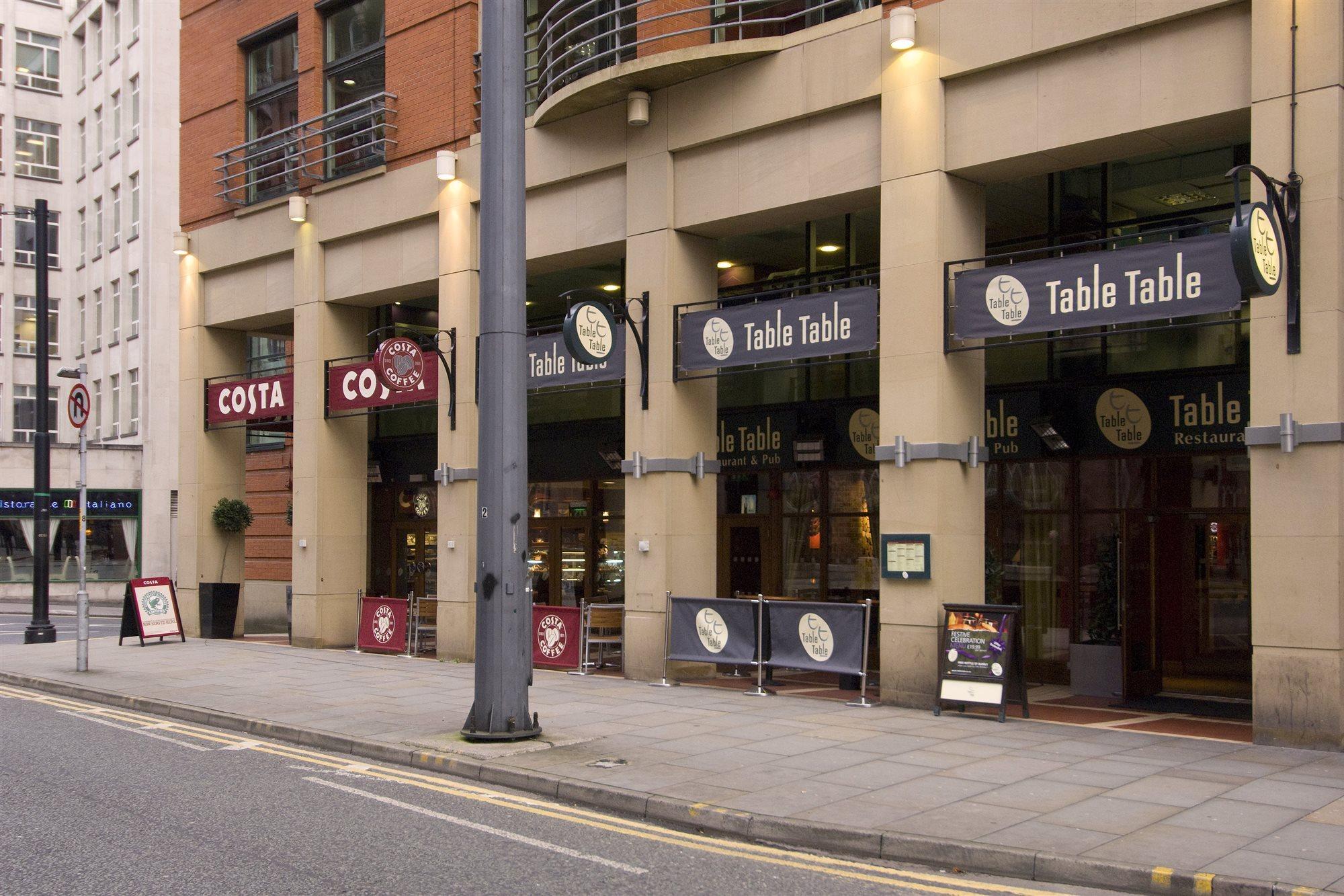 Premier Inn Manchester Central Екстериор снимка