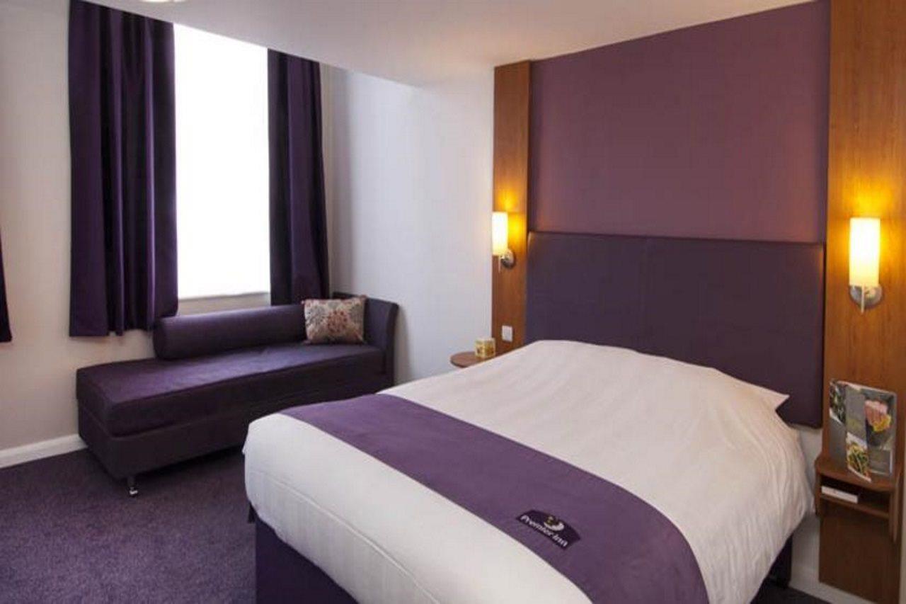 Premier Inn Manchester Central Екстериор снимка