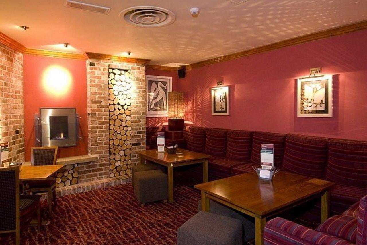 Premier Inn Manchester Central Екстериор снимка